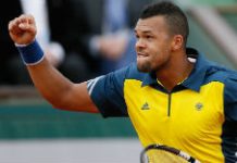 French Open: Tsonga upsets Federer in quarters Tsonga Beats Roger Federer in quarter-finals of french open