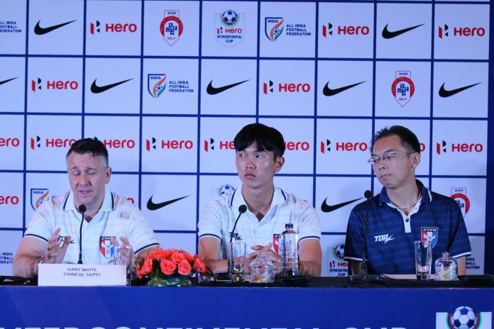 Chinese Taipei coach Gary White and captain Tu Shao Chieh Chinese Taipei coach Gary White and captain Tu Shao Chieh
